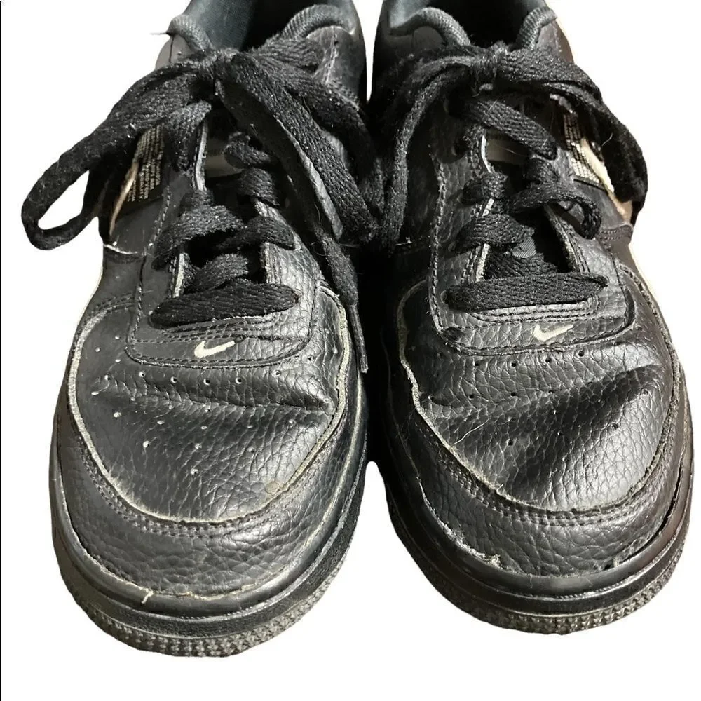 Nike Air Force 1 LV8 Black / SZ: 6Y (7.5 in US womens)